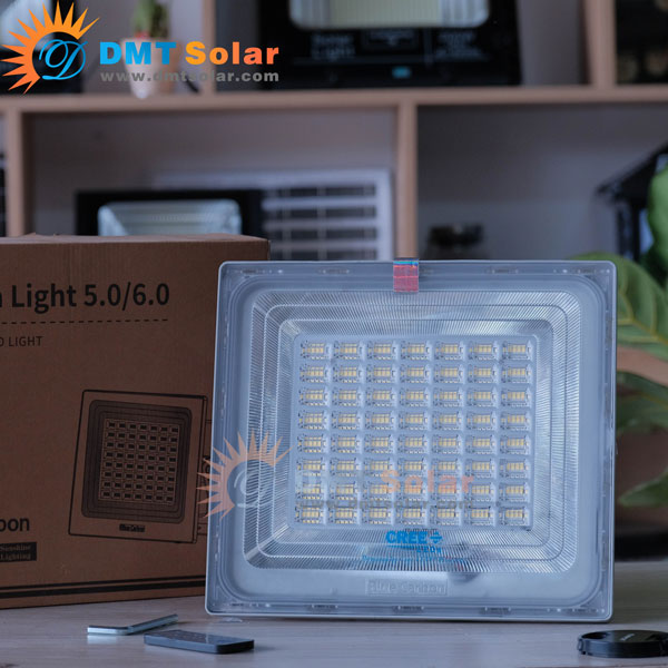 Đèn pha năng lượng mặt trời Blue Carbon 500W BCT-WW6.0